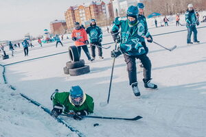 В хоккей играют настоящие фанаты