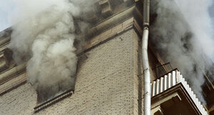 Взрослых на улицу, детей - в больницу