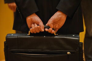 Отчитался  на тройку