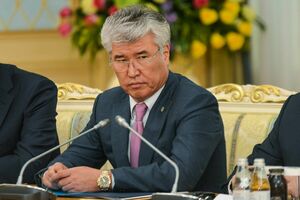 Он же памятник!