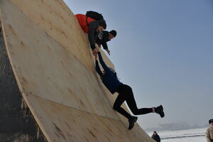 А слабаки -  курят бамбук