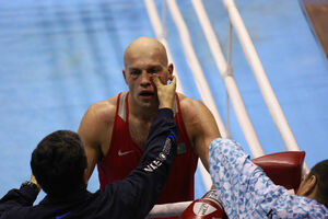 Минус одно золото