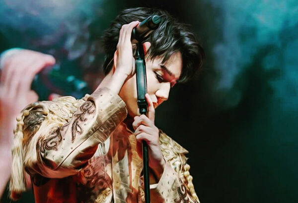 Из двух звёзд выбирают...