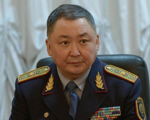 Качели бравого генерала