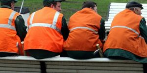 Сложили мётлы