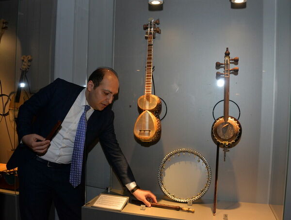 В музей - со своим инструментом