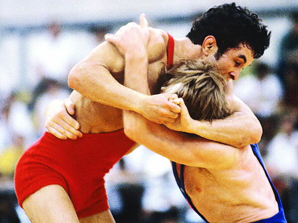 Мощный, как носорог, быстрый, как мангуст