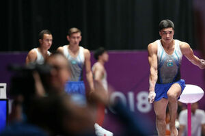 Проскакали мимо золота