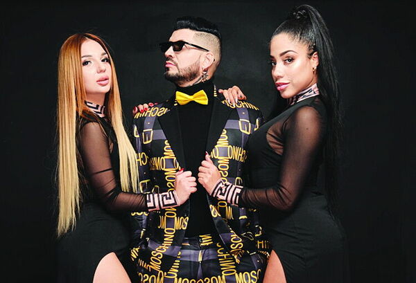 Красавицы и король