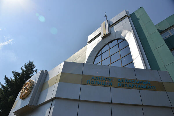 Случайно задержанных быть не может