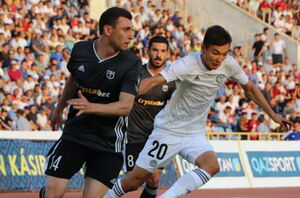 Чуть пошире бы,  чуть подлиннее...