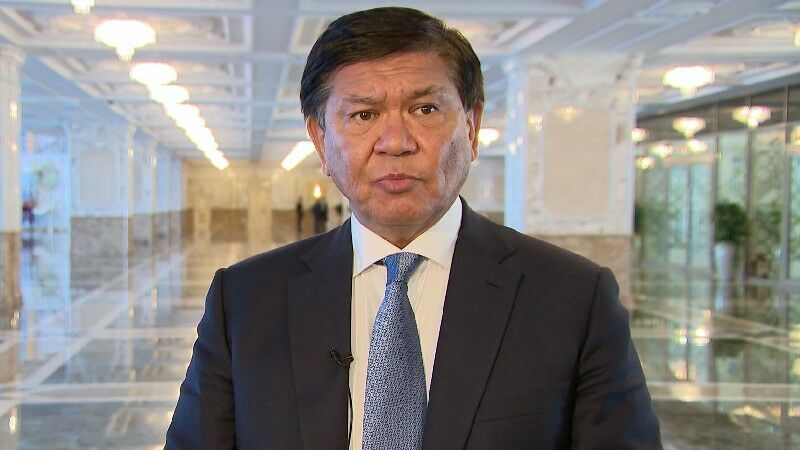 Ермухамет Ертысбаев: Назарбаев уговаривает людей работать, а Лукашенко заставляет, приняв законы  против тунеядцев и иждивенцев