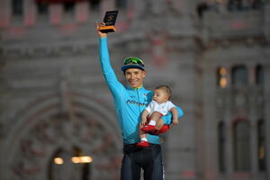 Вне подиума