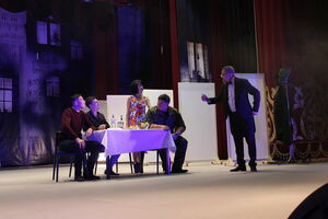 Из цеха - на сцену