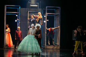 Дед Мороз нервно курит