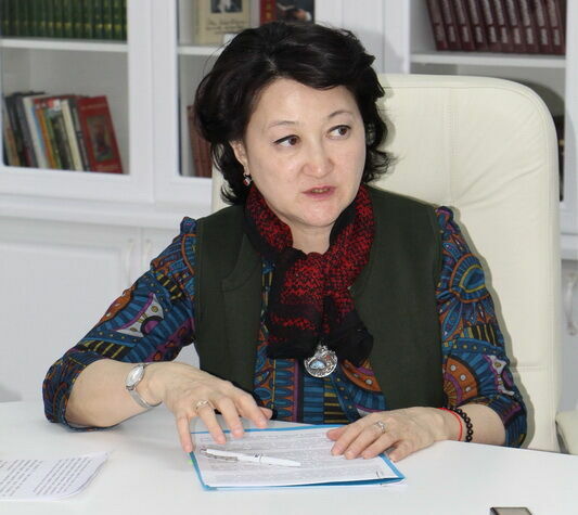 Актоты Раимкулова, министр культуры и спорта: А по ночам я пишу музыку...