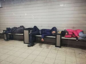 Кому на остановке жить хорошо