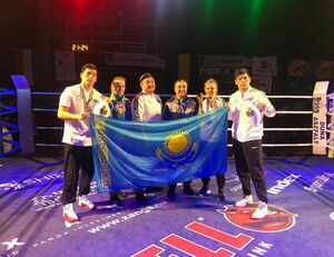 Восемь пьедесталов