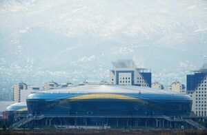 Выходят на арену чудаки