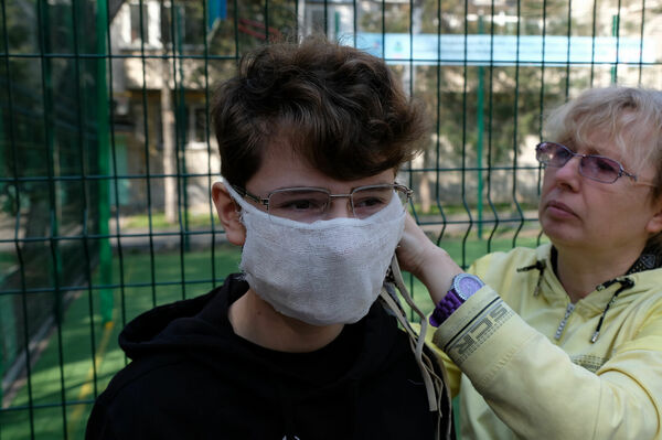 Маски-шоу: четыре варианта своими руками