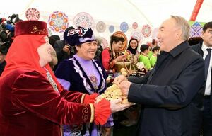 Елбасы Нурсултан Назарбаев поздравил казахстанцев с Днем единства