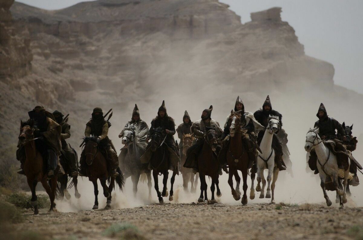 хазары vii – ix вв. хунну и гунны. скифы сарматы роксоланы. один из неразумных кочевников. хазары печенеги половцы.