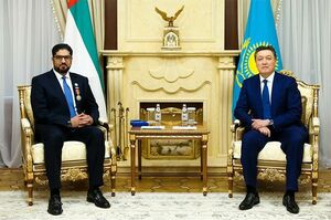 Аскар Мамин вручил орден «Достык» послу ОАЭ