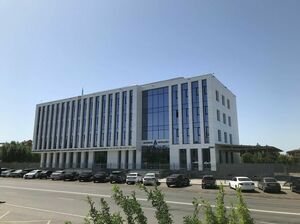 Домик с колодцем