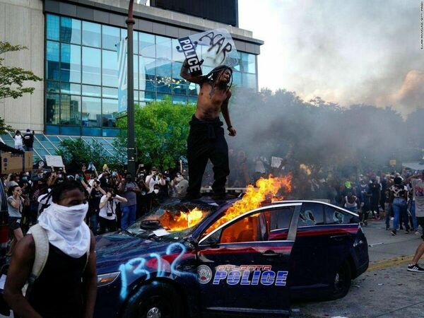 В результате убийства