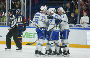 В первых рядах