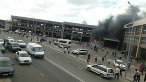 В Шымкенте горит автовокзал "Бекжан"