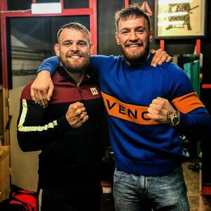 Долг отдавать - не кулаками махать