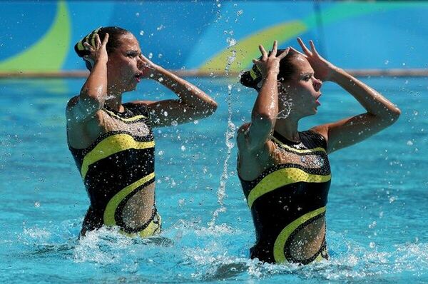 Синхронное плавание: кто кого потопит?