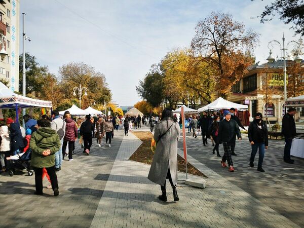 Налетай, торопись, покупай живопись!