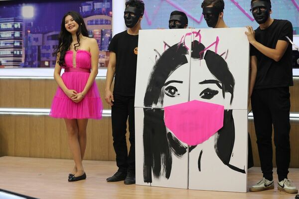 Девчонки учатся блистать