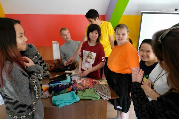 Пора  готовить подарки