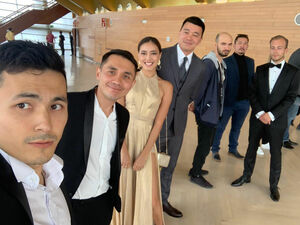 Без шампанского, но с коллегами