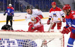 Хоккейные страсти набирают обороты