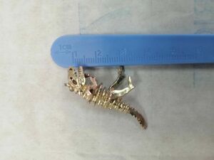 Проглотить динозавра