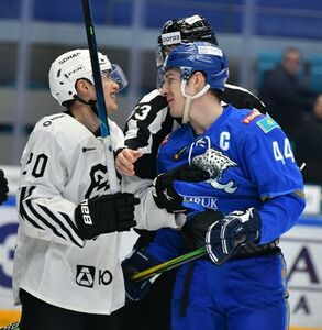 Расслабились на одну минуту