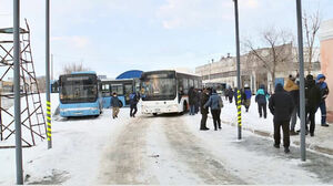 Вернулись  за баранку