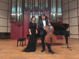 Спецы есть  и дома