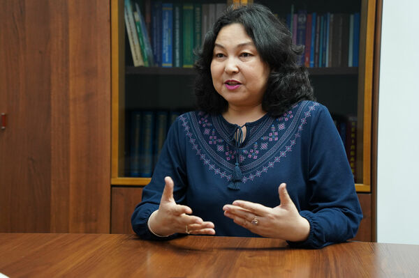 Язык  хочется учить без принуждения