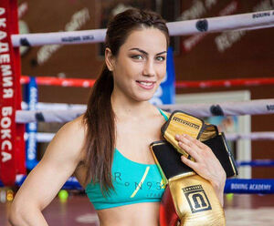 Самый большой женский бой