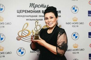 Поющий директор