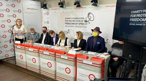 Для защиты свободы слова