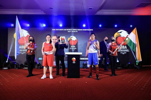 Девчата остались без золота