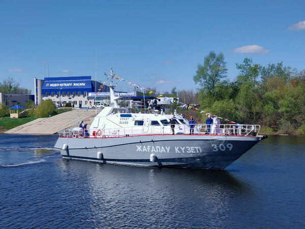 “Туркестан” уходит в путь