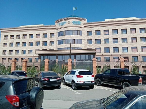 Две маски одного капитана