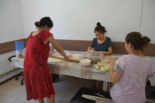 Хоть на паперть выходи